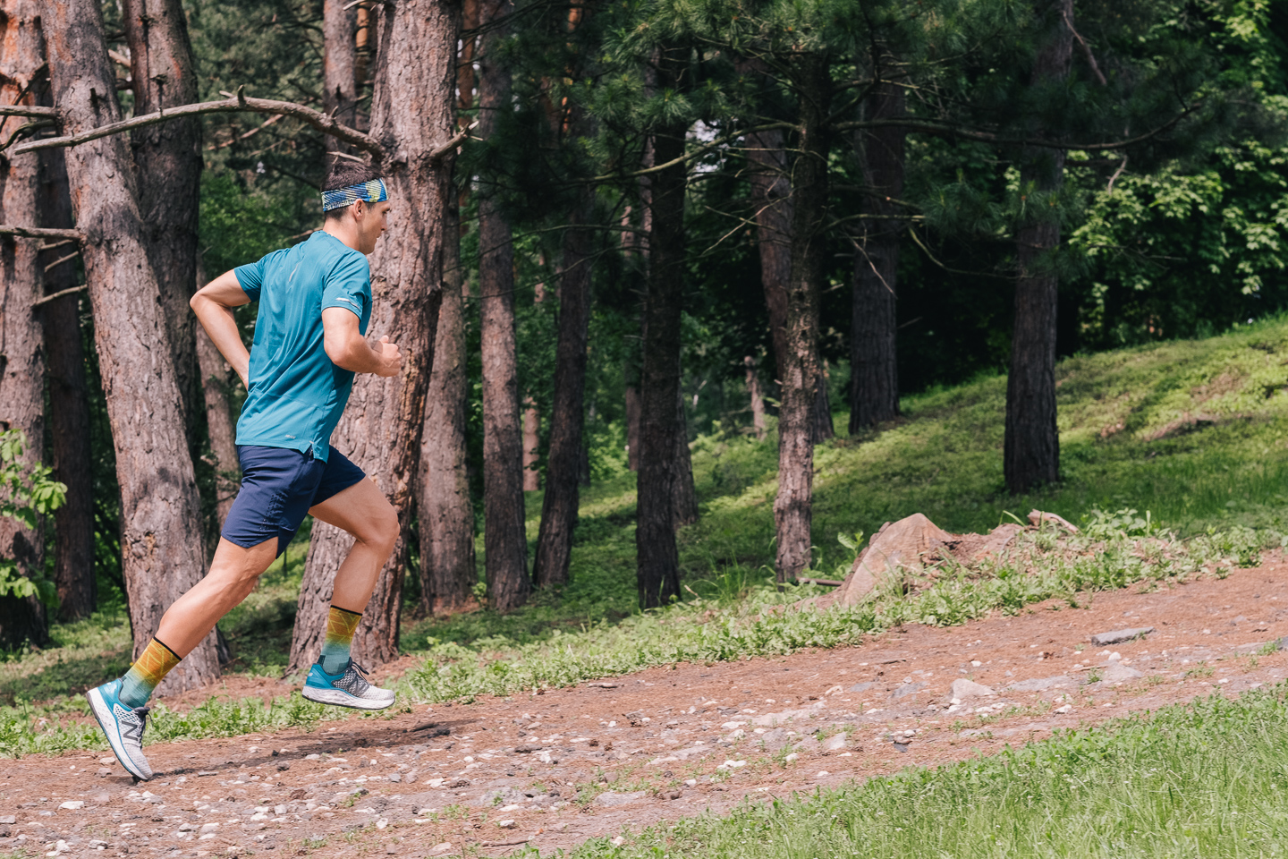 Почему бег в гору стоит добавить в свой график тренировок