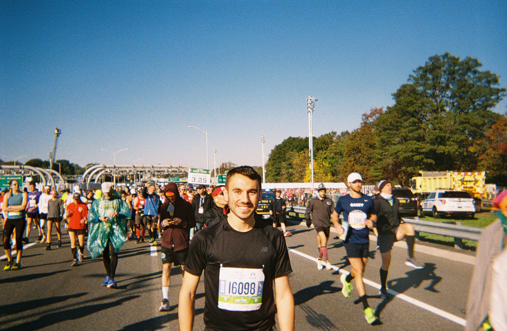 Нью-Йоркский марафон в 30 кадрах, сделанных на плёночный фотоаппарат