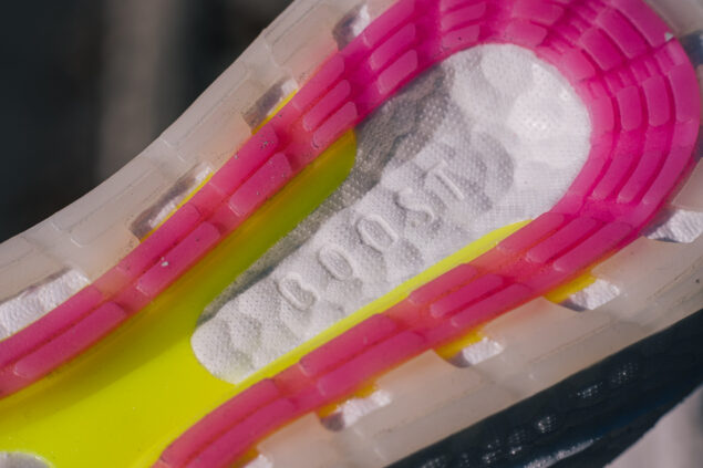 Обзор adidas Ultraboost 21: ещё больше пены