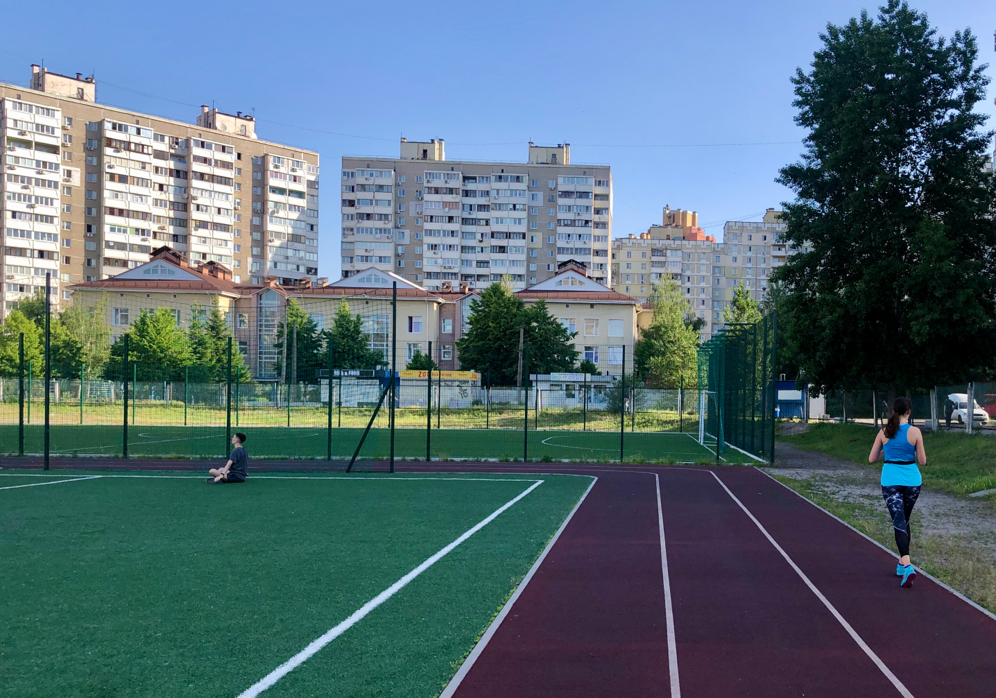 Стадионы Украины с новым легкоатлетическим покрытием