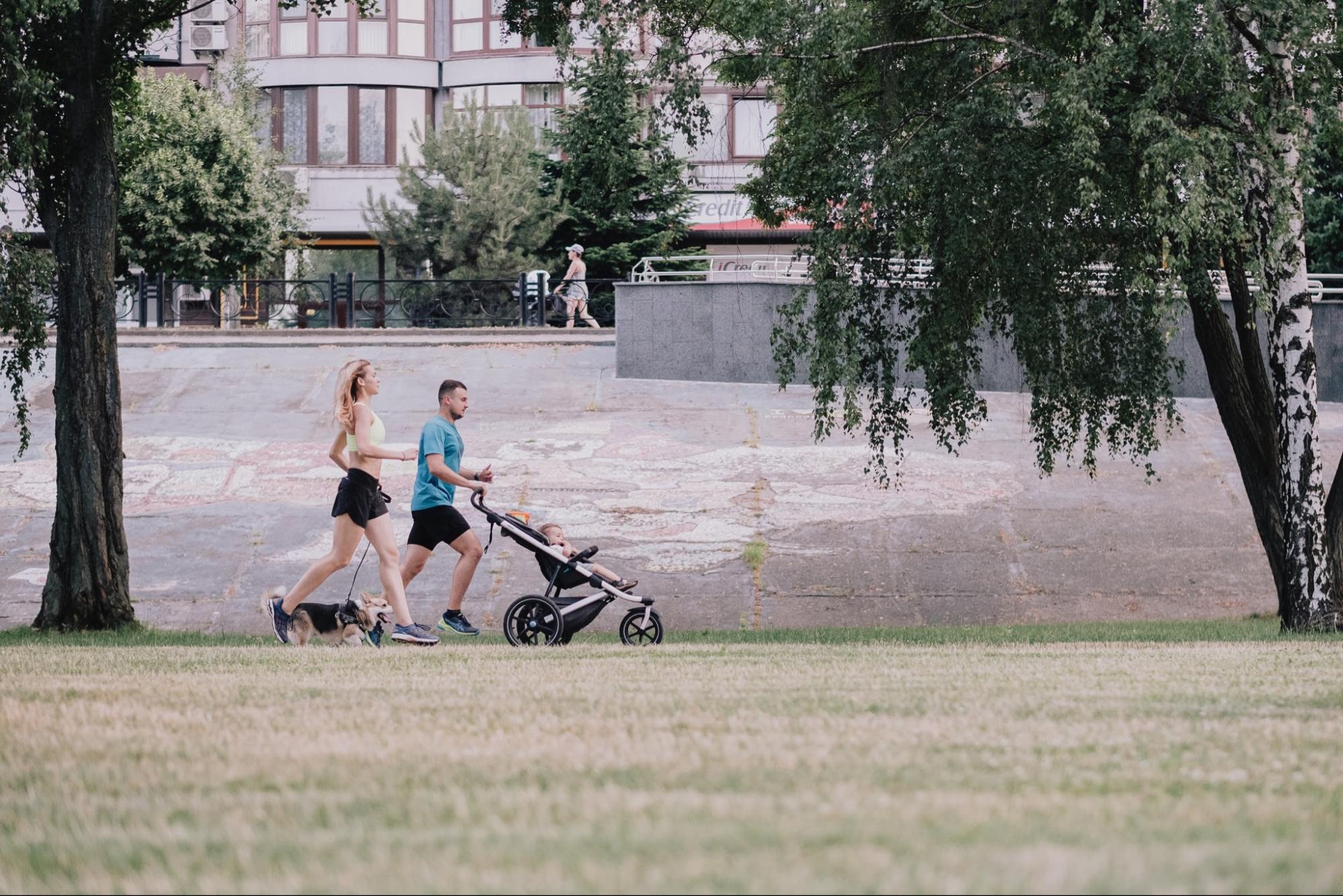 Где в Киеве удобно бегать с детской коляской